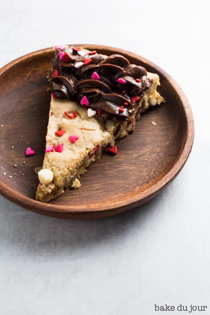 Tranche de gâteau aux biscuits de la Saint-Valentin